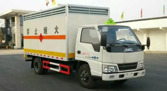 江鈴易燃液體廂式運輸車